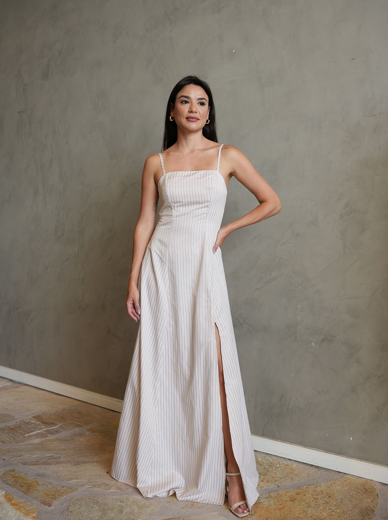 15328192411-capa-min.jpg Vestido Linear Tricoline - Imagem 1